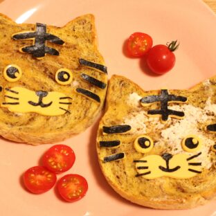 「愛猫とトマト、危険性と安全な食べ方」