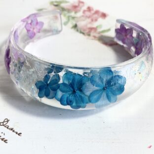 レジンでドライフラワーを入れる時の成功のコツ